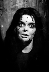 BARBARA-STEELE-LA-MASCHERA-DEL-DEMONIO