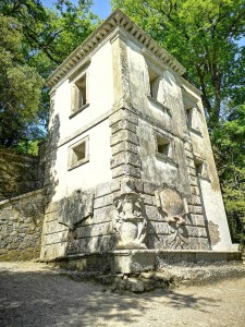CASA PENDENTE Bomarzo credits Sacro Bosco Parco dei Mostri