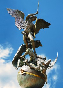 Statua-San-MicheleVaticano